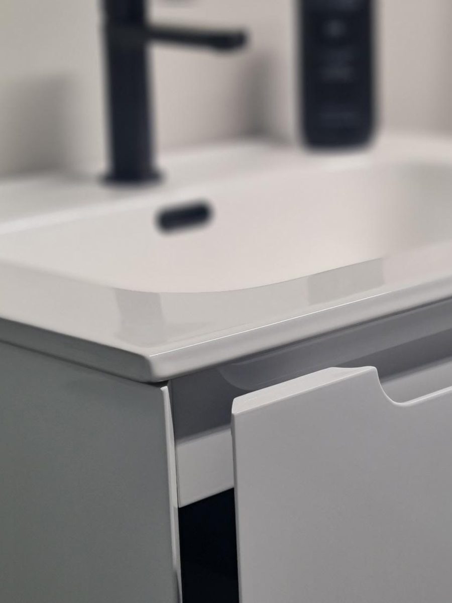 In cabinet ceramic basins